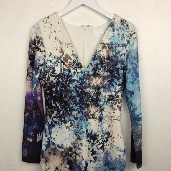 Revolve Talulah Midi Dress Watercolor Winter Falling Snowflake Bodycon Size L - Picture 4 of 11